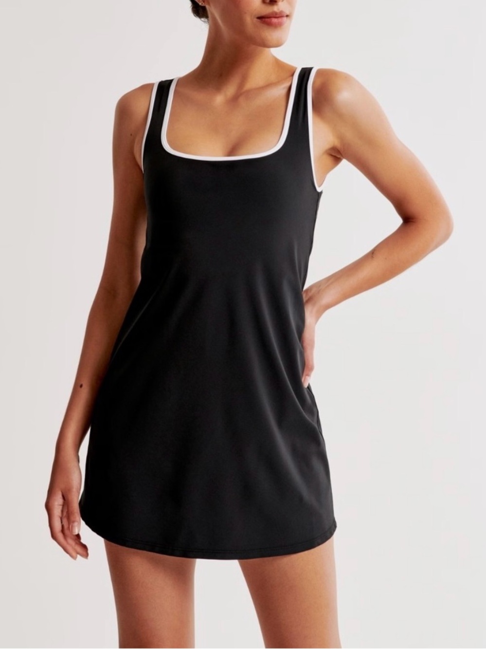 Abercrombie and Fitch Women’s Active Dress. Fully lined. Small